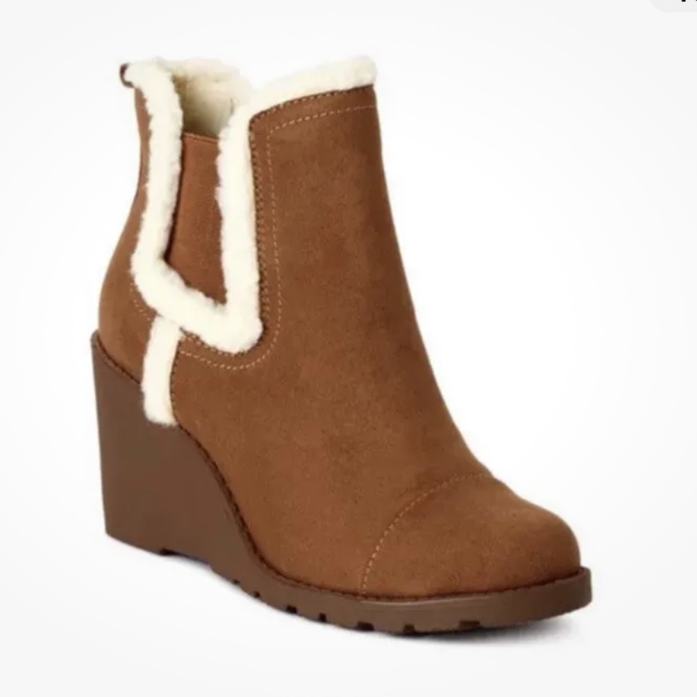 Scoop NYC Women’s Brown Faux Suede Sherpa Wedge Boots Shoes Size 7.5 NEW